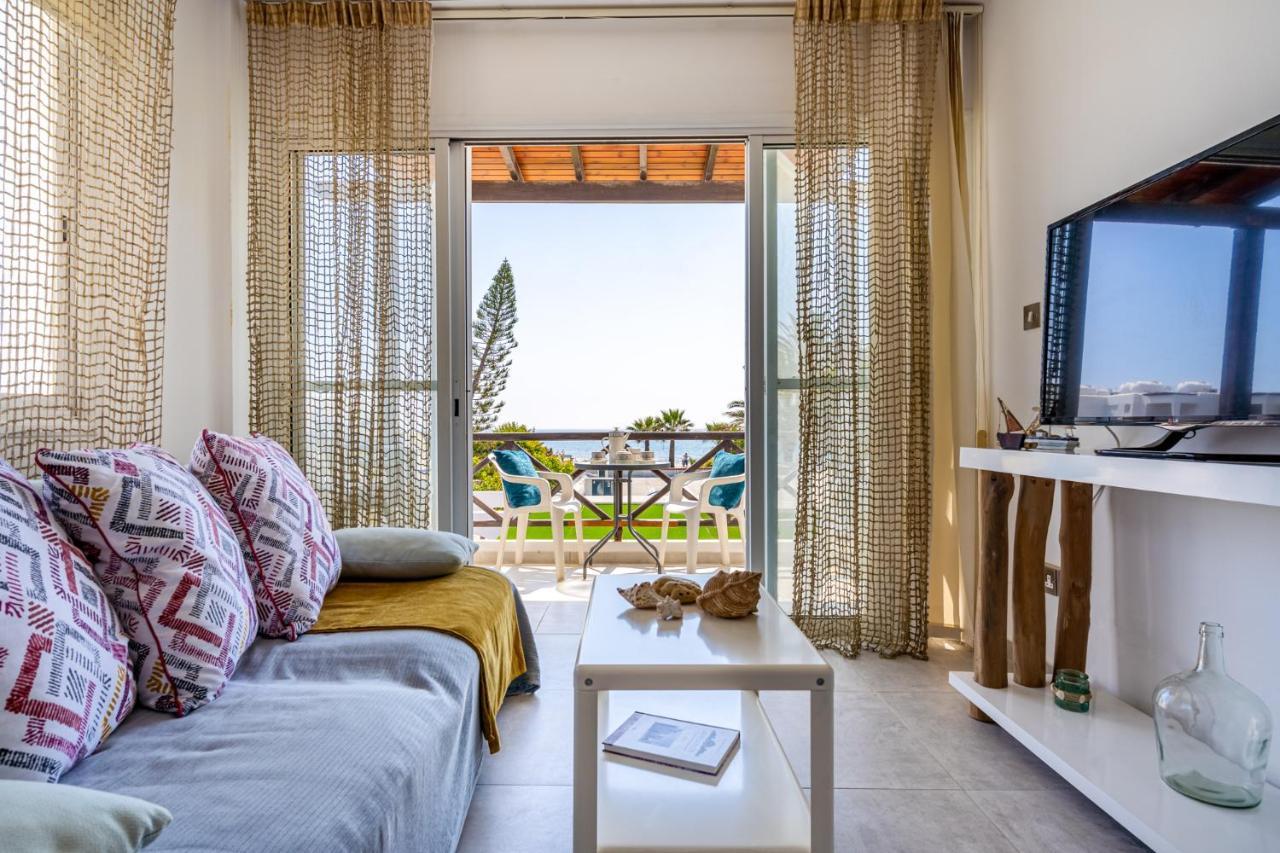 1- Bedroom Apartment near Meneou Beach Larnaca Buitenkant foto