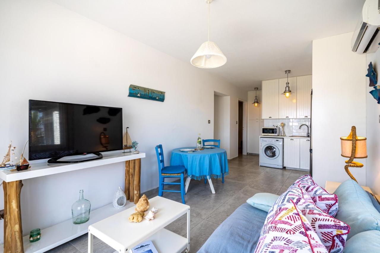 1- Bedroom Apartment near Meneou Beach Larnaca Buitenkant foto